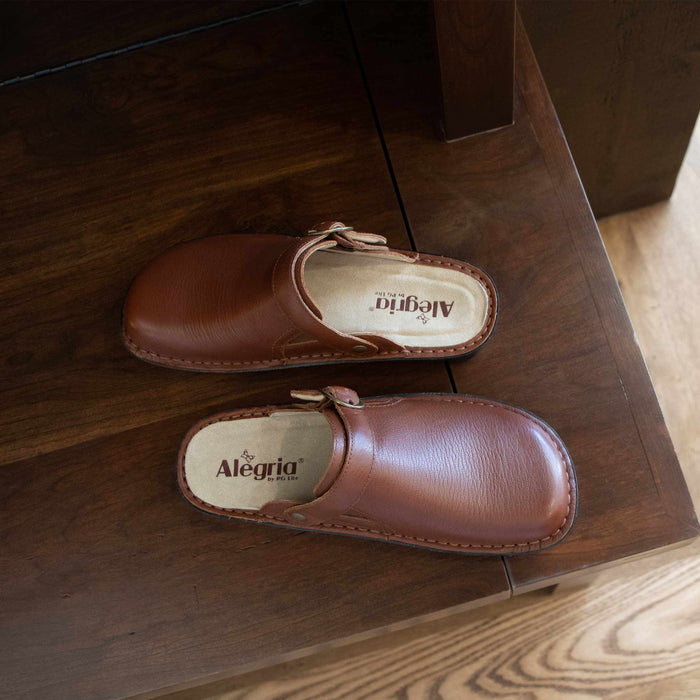 Alegria Bryn Bourbon Clog
