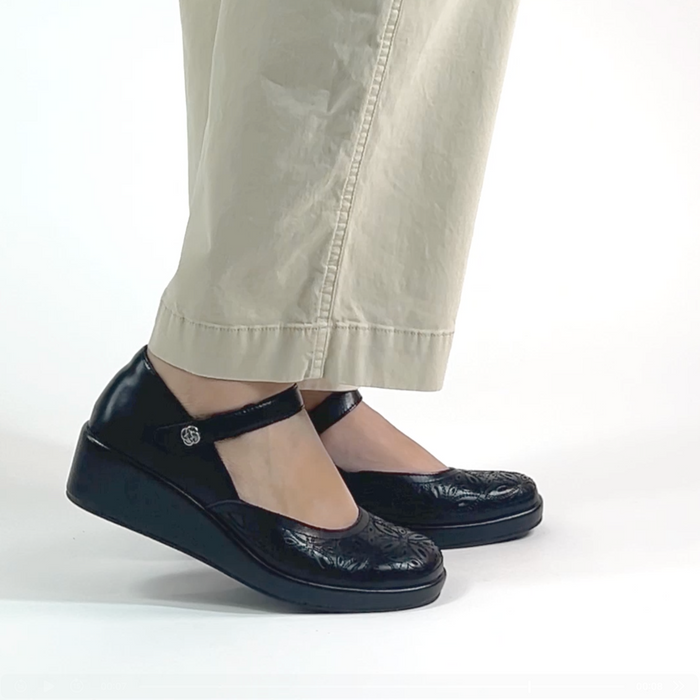 Alegria Hayes Ruby Breeze Shoe