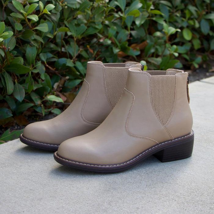 alegria Meadow Beige Boot