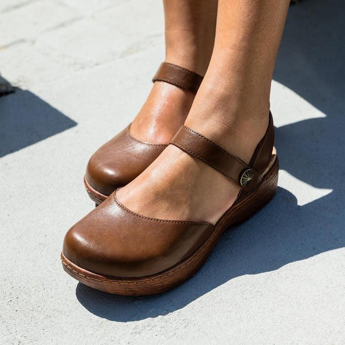 alegria Opal Walnut Shoe
