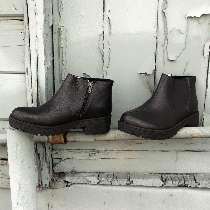 alegria Shayne Black Boot