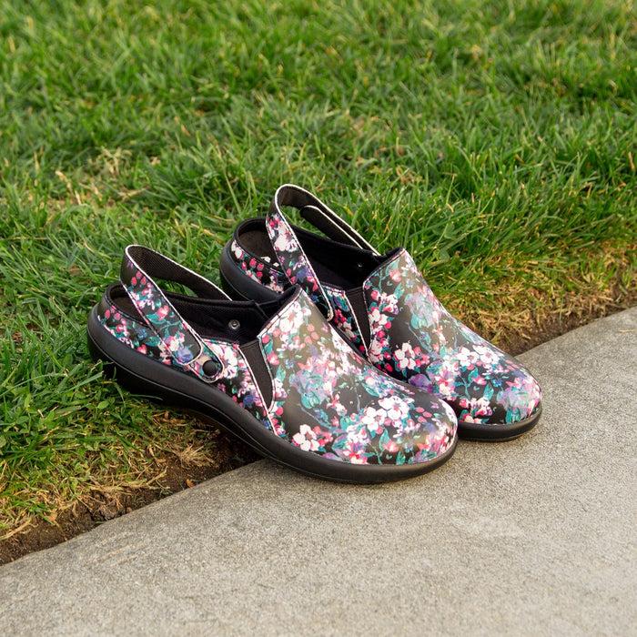 Alegria Skillz Decorum Shoe