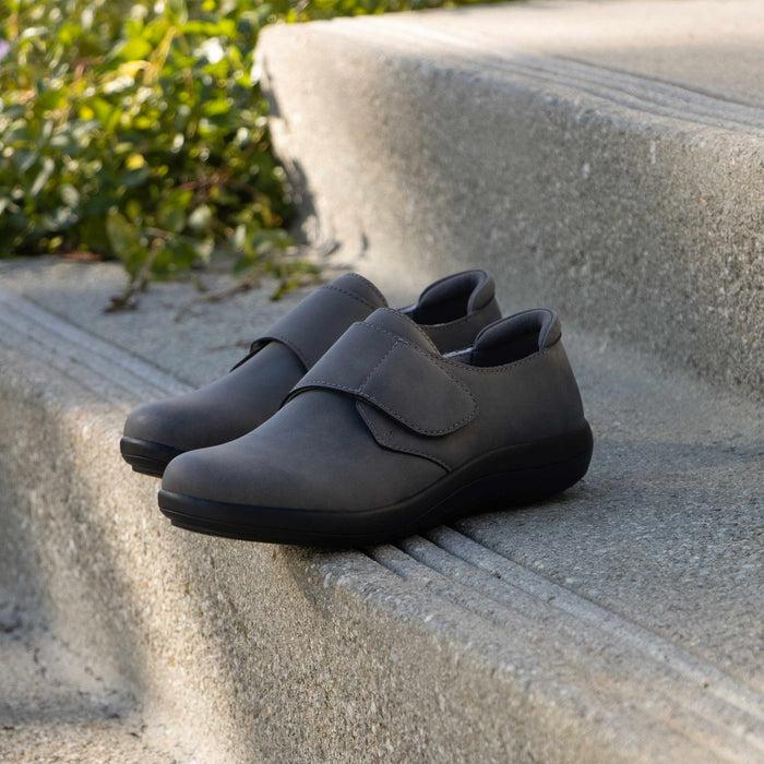 Alegria Spright Graphite Nubuck Shoe