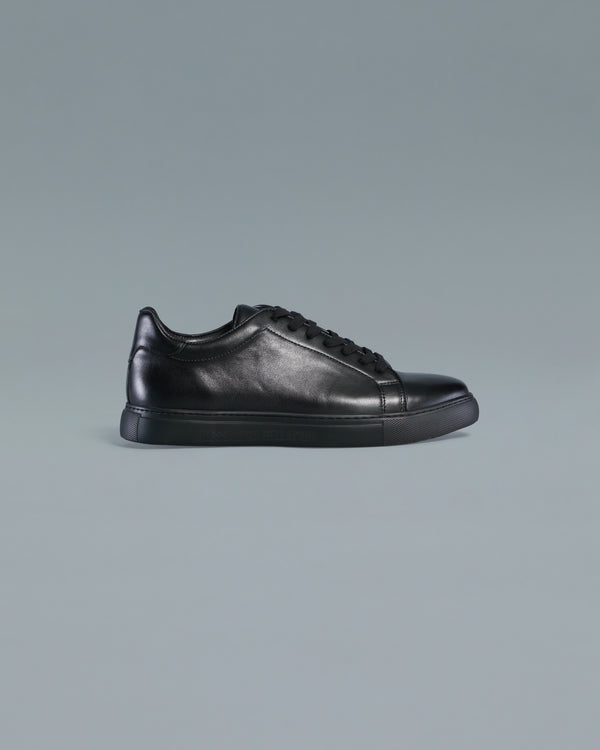 alessandro dell´acqua Solid Tone Sneakers Black