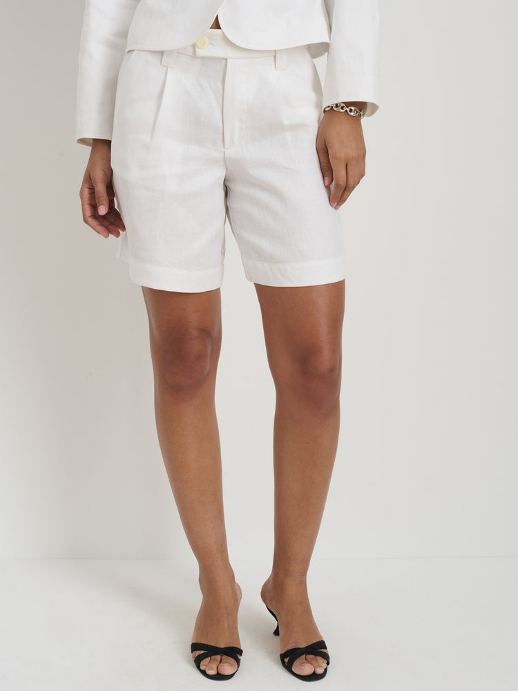 Alex Mill Luna Pleated Short In Linen Off White