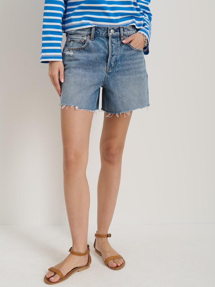 Alex Mill Stella Short In Denim Venice Wash
