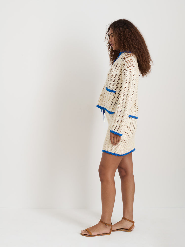 Alex Mill Callie Hand Crochet Pullover In Cotton Ivory/Cobalt