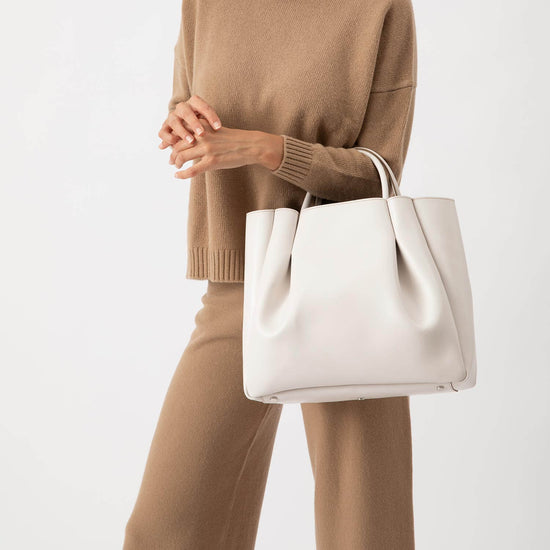 Alexandre Birman Amalfi Large Leather Tote Bag - Cream