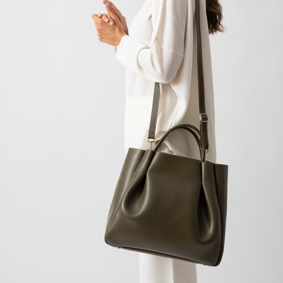 Alexandre Birman Amalfi Large Leather Tote Bag - Olive