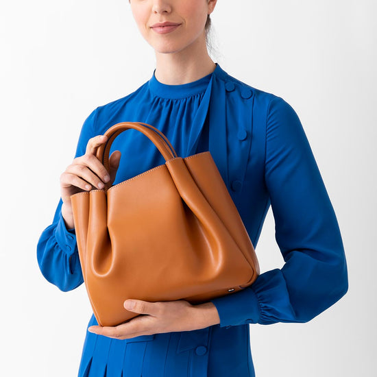 Alexandre Birman Amalfi Midi Leather Tote Bag - Cognac