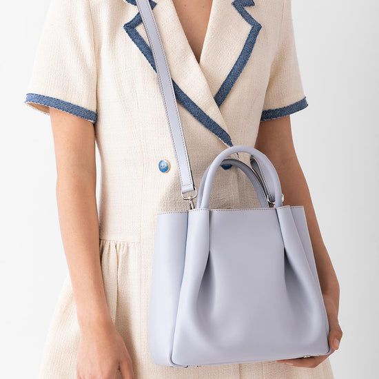 Alexandre Birman Amalfi Midi Leather Tote Bag - Sky Blue