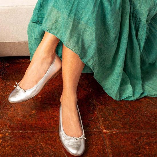 Alexandre Birman Livia Leather Ballet Flat Shoes - Silver