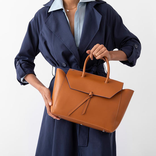 Alexandre Birman Loren Large Leather Tote Bag - Cognac