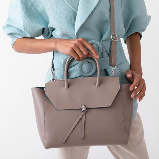 Alexandre Birman Loren Large Leather Tote Bag - Fango