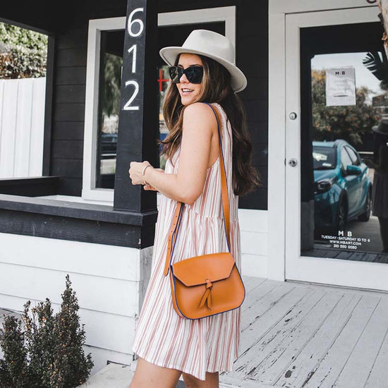 Alexandre Birman Mini Saddle Leather Crossbody Bag - Cognac