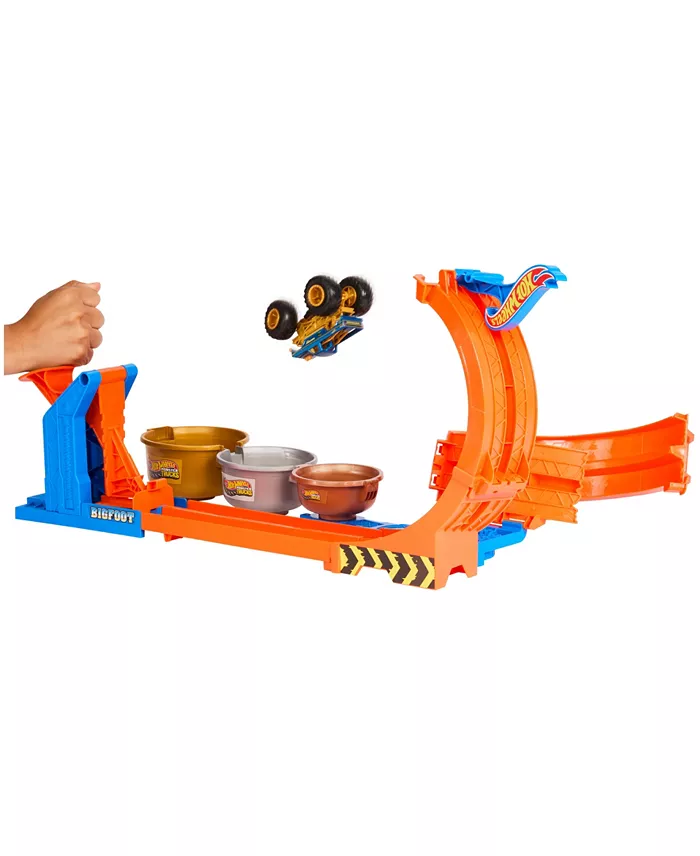 Alfani Hot Wheels Monster Trucks Loop-And-Flip Trophy Challenge Playset All Toys