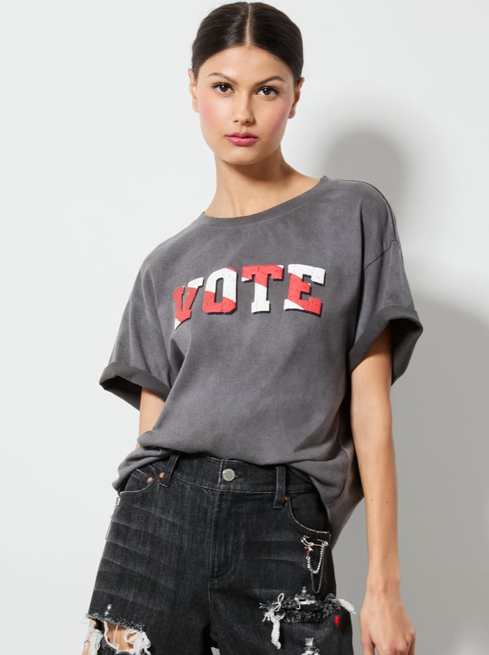 alice & olivia A+O X I AM A VOTER® EVAN OVERSIZED TEE UNITED