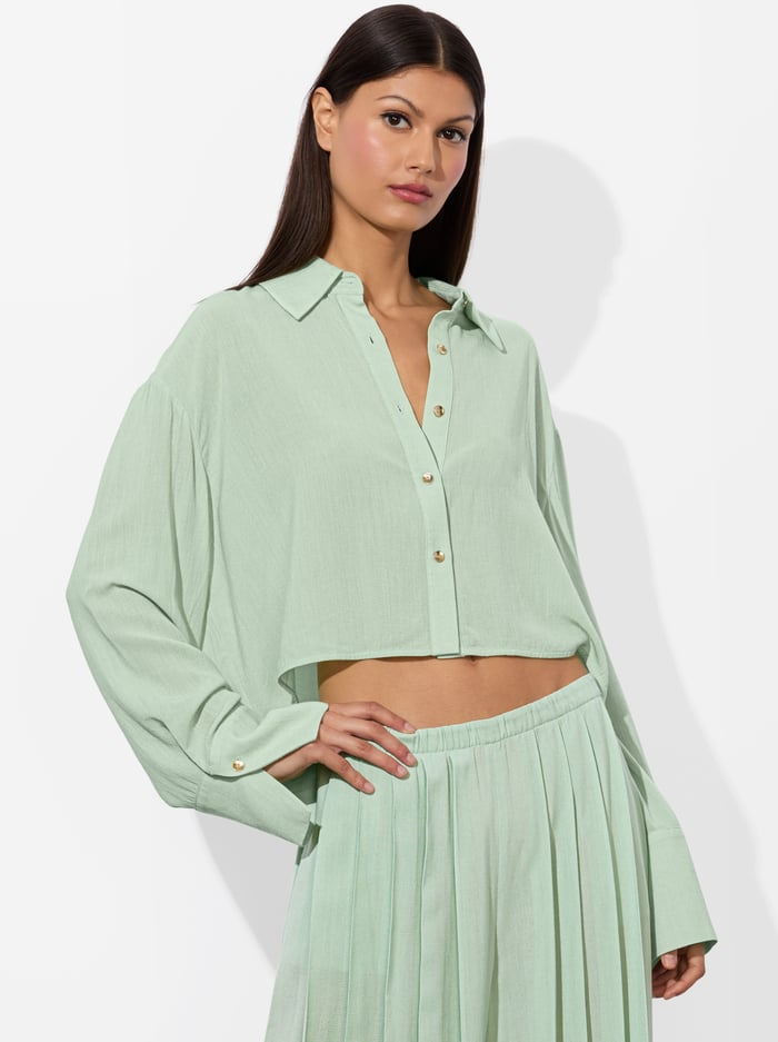 alice & olivia FINELY CROPPED BUTTON DOWN GREEN TEA