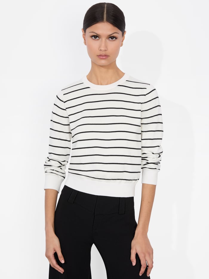 alice & olivia CAROLANN SHRUNKEN PULLOVER SOFT WHITE/BLACK