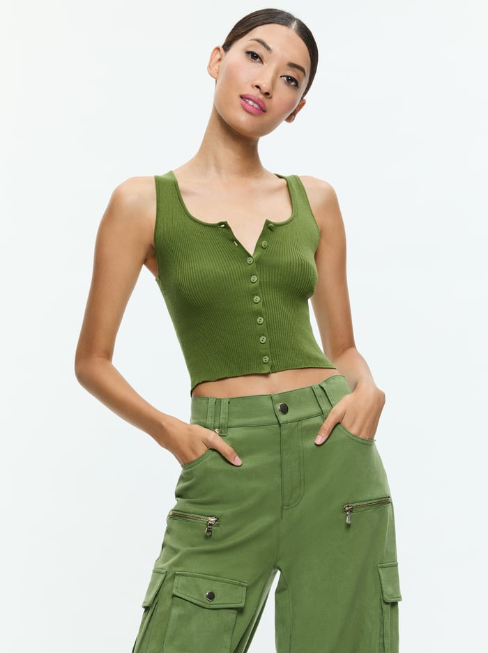 alice & olivia DARYN BUTTON THROUGH CROPPED TANK AVOCADO
