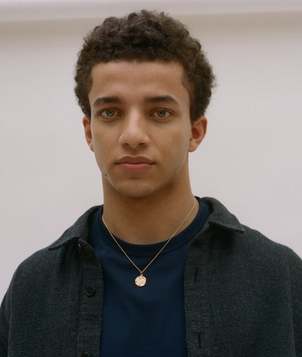 Alighieri Leo Necklace | 9kt Gold Zodiac Pendant | Alighieri Necklaces