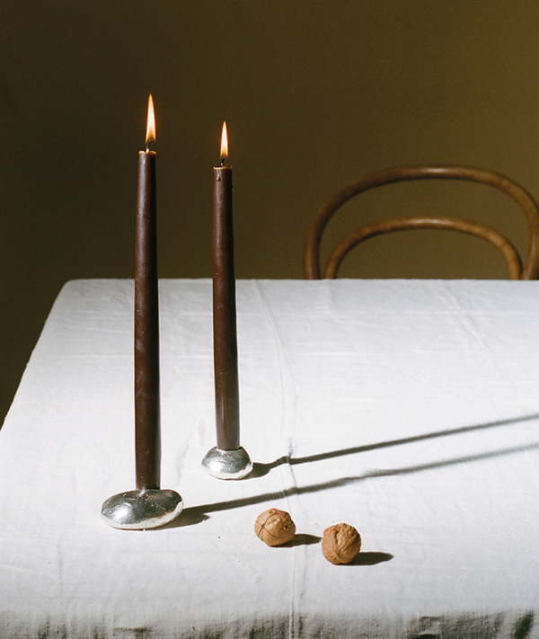 Alighieri The Alighieri Floating Pebble Candlesticks Decor