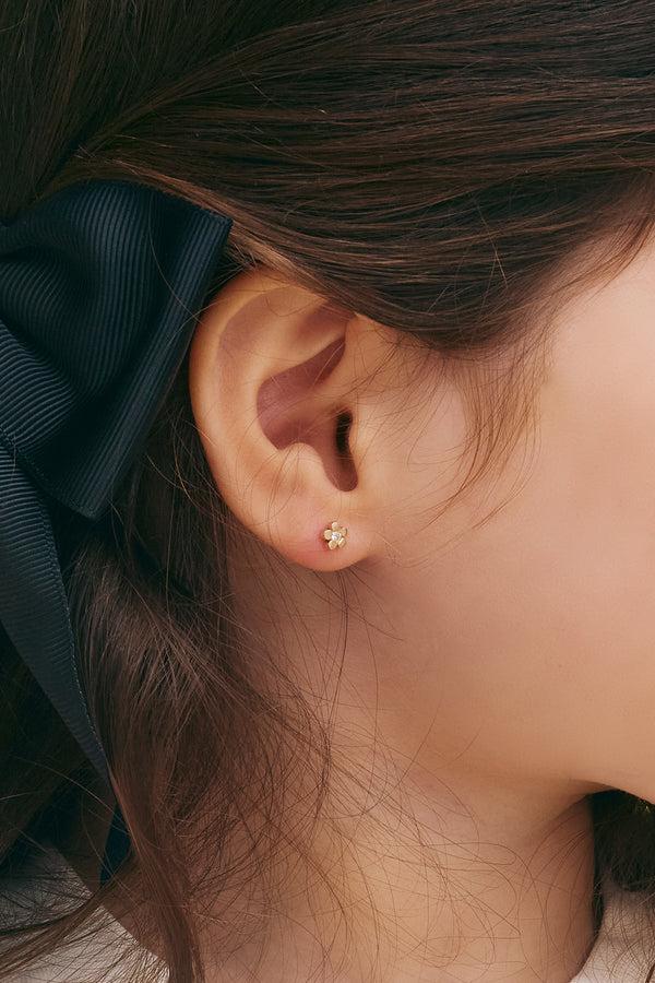 Alison Lou Baby Flower Studs