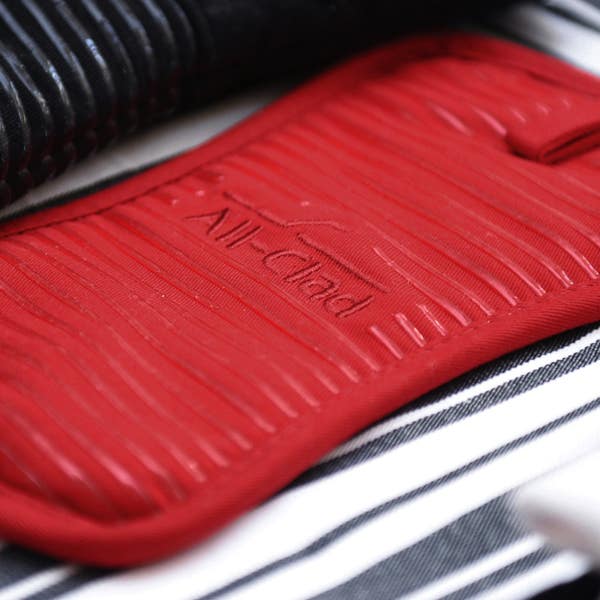 All Clad Potholder Set; Chili; 2 Pieces