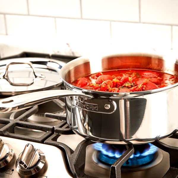 All Clad D3 Stainless Everyday 3-ply Bonded Cookware Sauce Pan With Lid 3 Quart