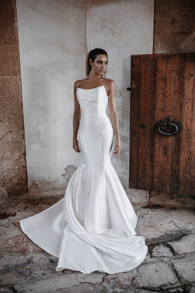 Allure Bridals Bridal Abella E215 - Carmen