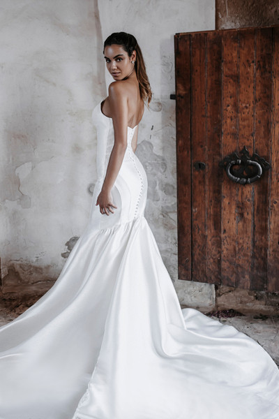 Allure Bridals Bridal Abella E215 - Carmen
