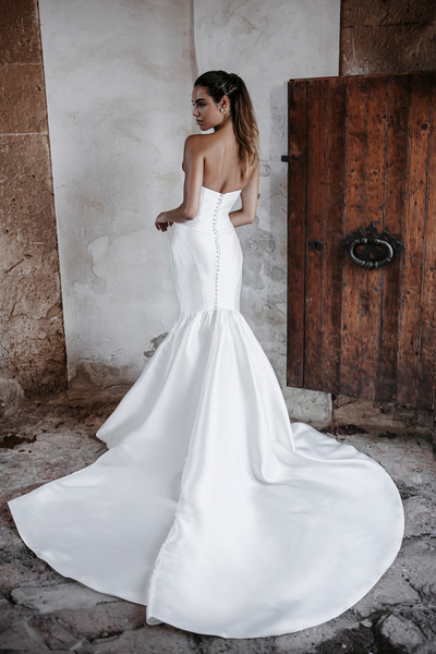 Allure Bridals Bridal Abella E215 - Carmen