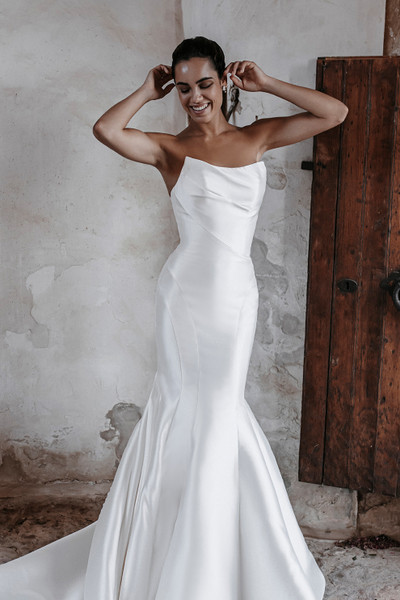 allure bridals Bridal Abella E215 - Carmen