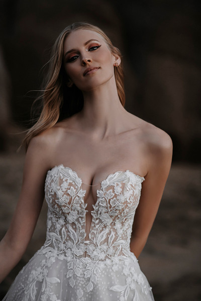 Allure Bridals Bridal Abella E253 - Christina