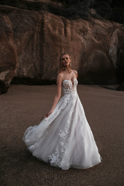Allure Bridals Bridal Abella E253 - Christina