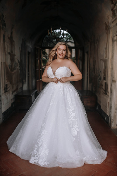 Allure Bridals Bridal Abella E253L - Christina