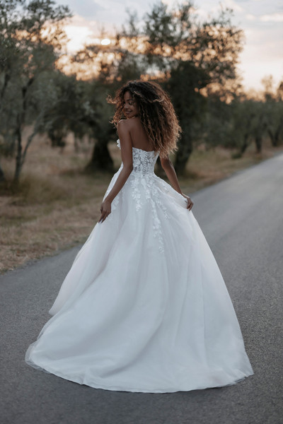 Allure Bridals Bridal Abella E304 - Jouri