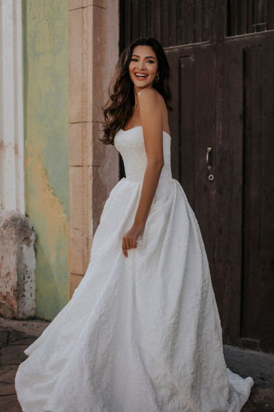 Allure Bridals Bridal Abella E354 - Oxford