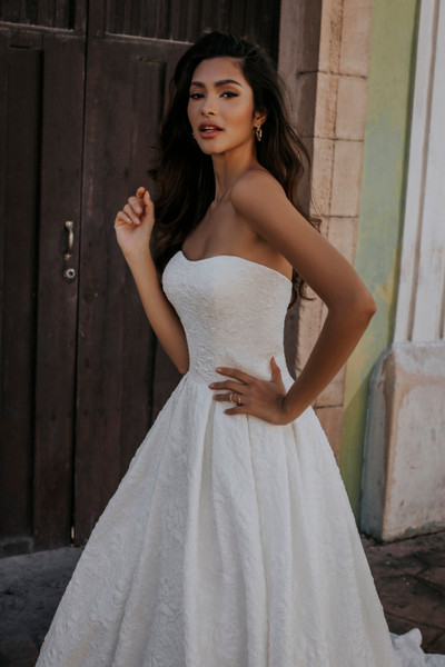 Allure Bridals Bridal Abella E354 - Oxford