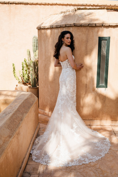 Allure Bridals Bridal Abella E460 - Bruna