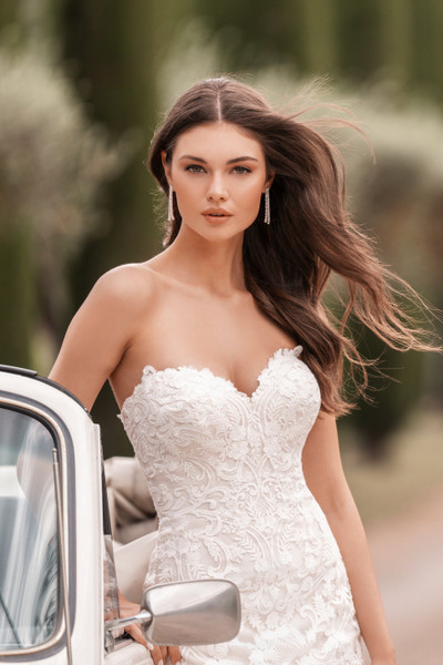 Allure Bridals Bridal Allure Bridals A1304