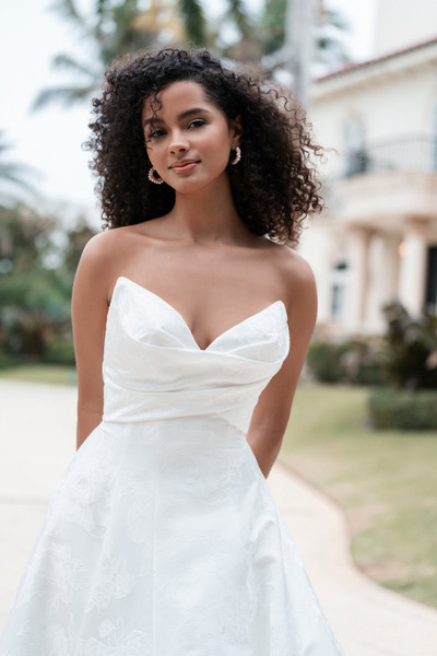 Allure Bridals Bridal Allure Bridals A1363