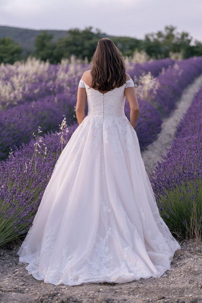 Allure Bridals Bridal Allure Bridals W520