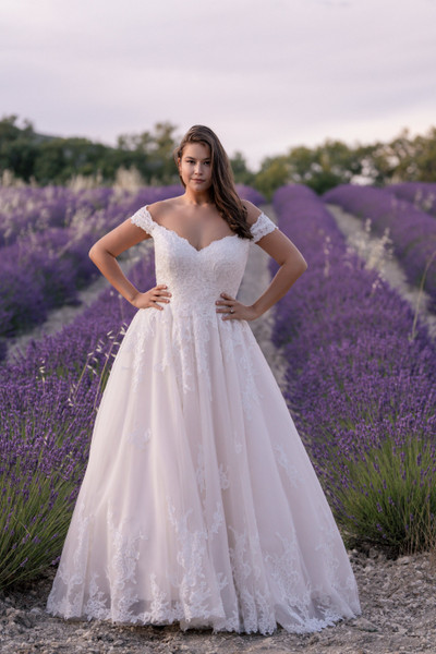 allure bridals Bridal Allure Bridals W520