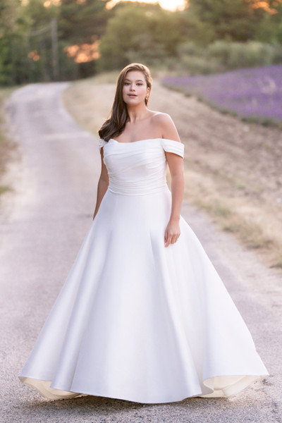 allure bridals Bridal Allure Bridals W523