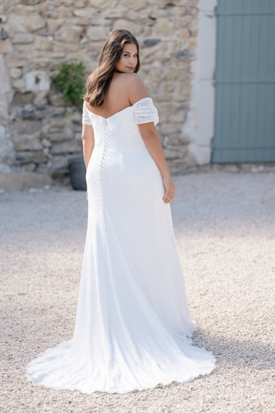 Allure Bridals Bridal Allure Bridals W526