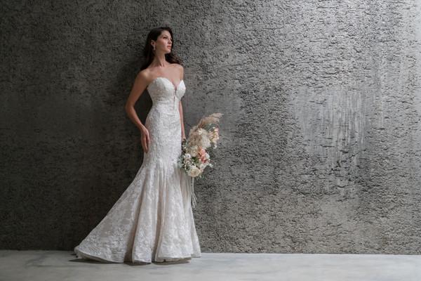Allure Bridals Bridal Allure Couture C688