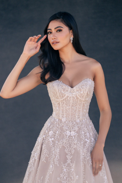 Allure Bridals Bridal Allure Couture C720