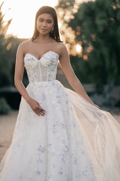 Allure Bridals Bridal Allure Couture C722