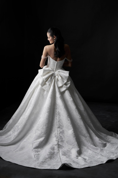 Allure Bridals Bridal Allure Couture C786